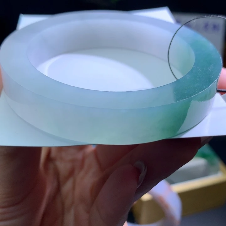 定制翡翠未镶嵌翡翠手镯