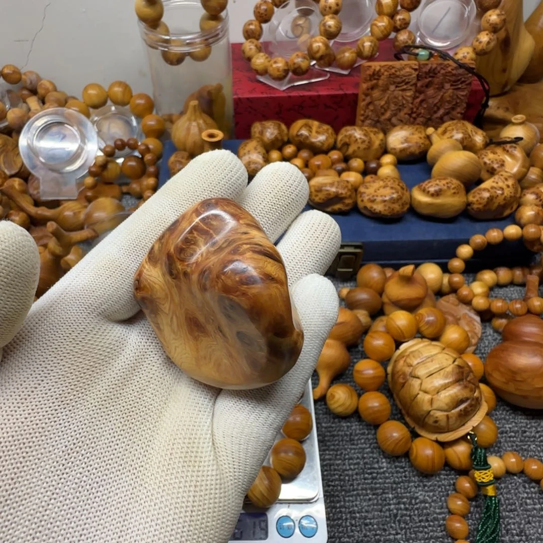 柏木（崖柏）k***n崖柏瘤花把件