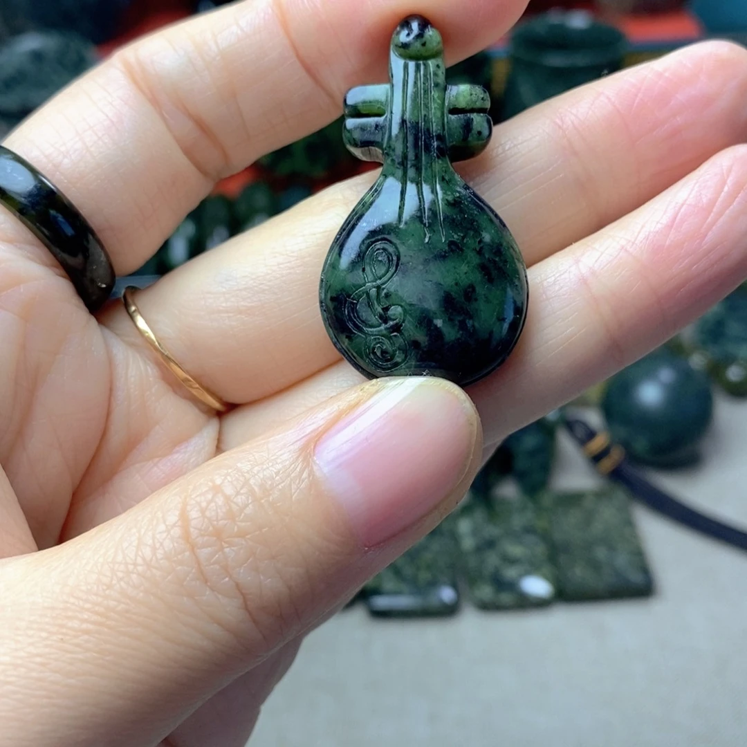 蛇纹石玉未镶嵌药王石