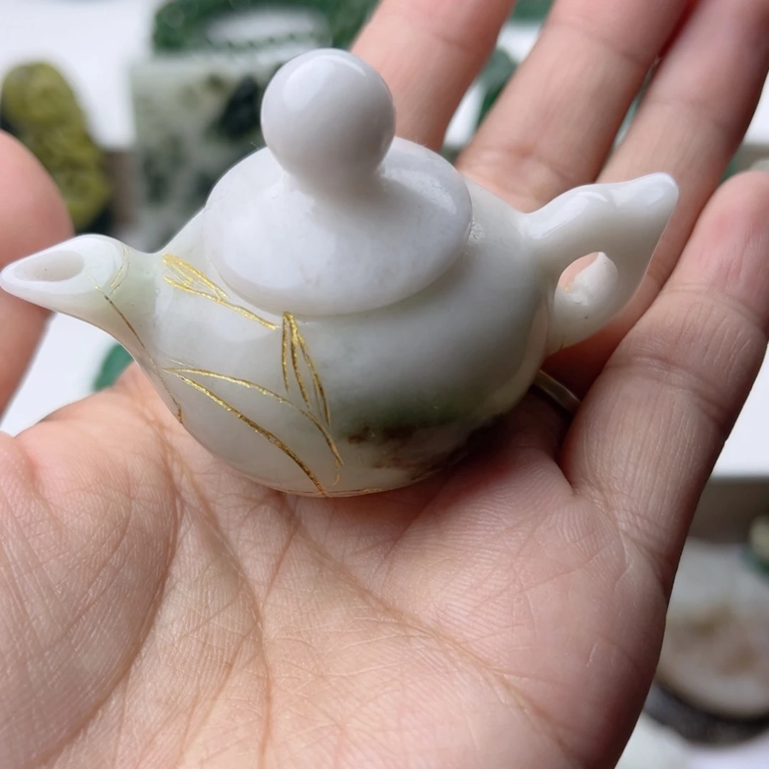 独山玉未镶嵌手把件