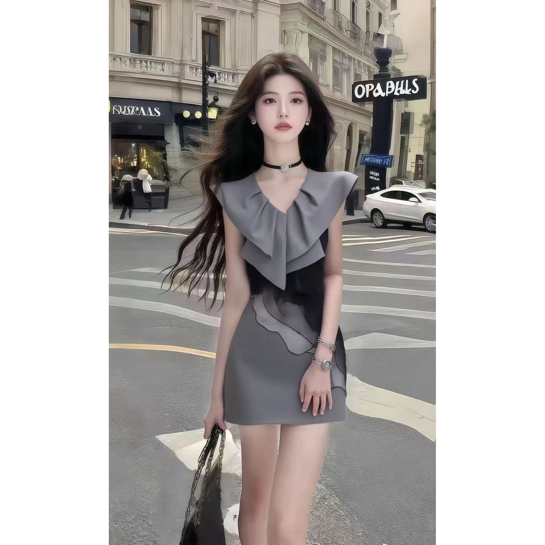 雾霾灰小众新款辣妹V领连衣裙气质设计感甜美短款连衣裙收腰显瘦