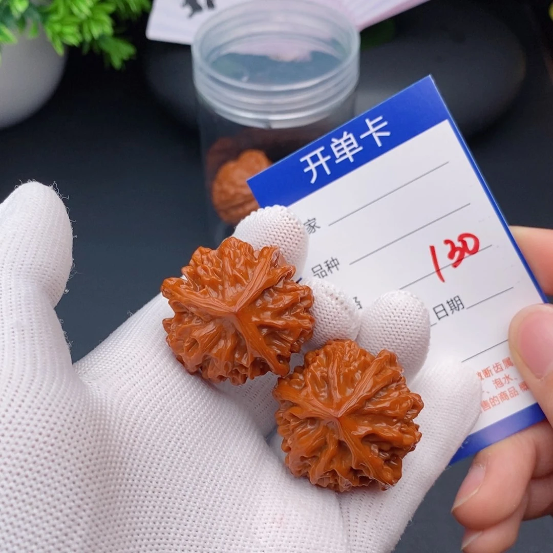 文玩核桃把件35三棱130