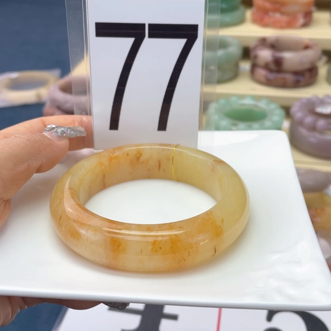 石英质玉未镶嵌手镯