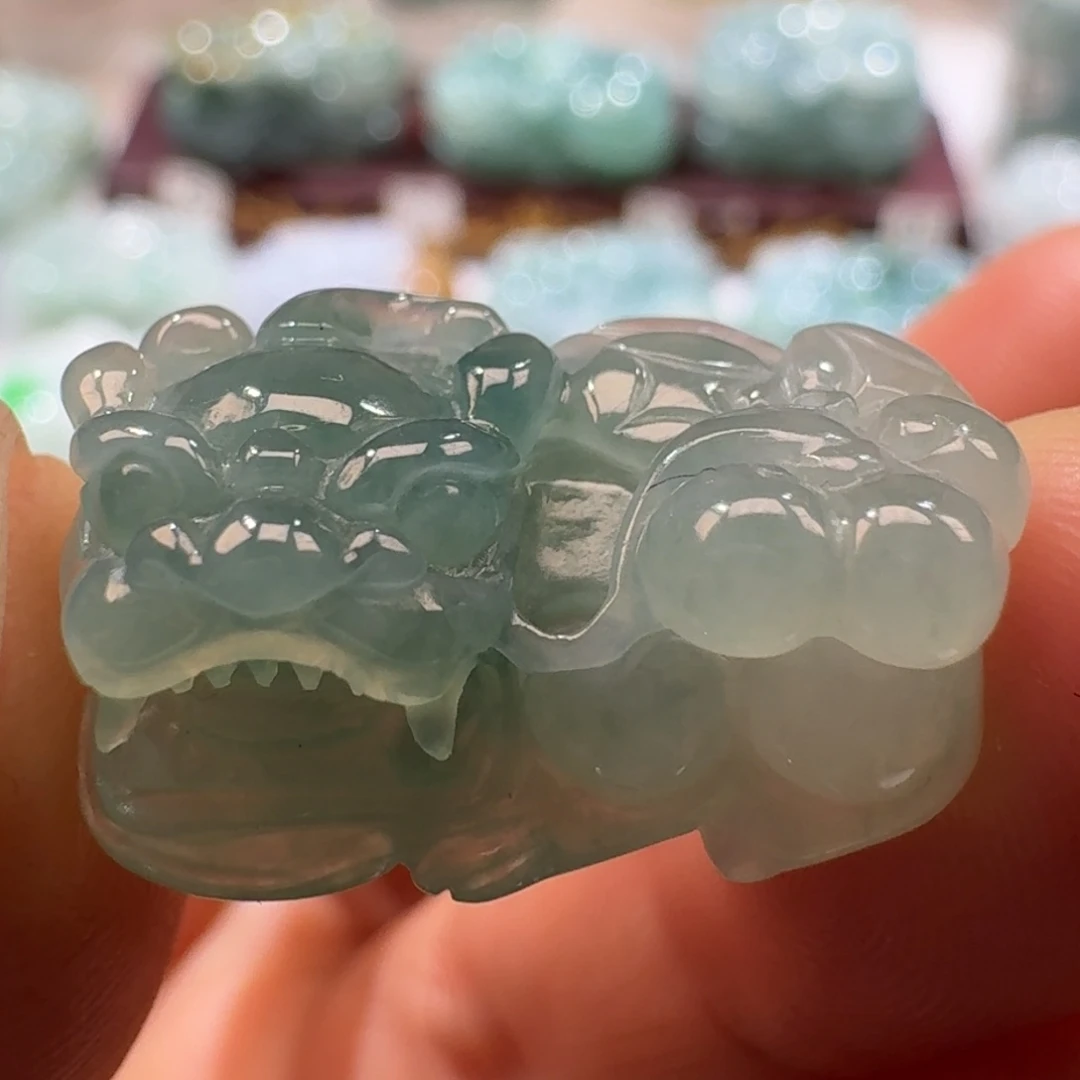 定制翡翠未镶嵌貔貅