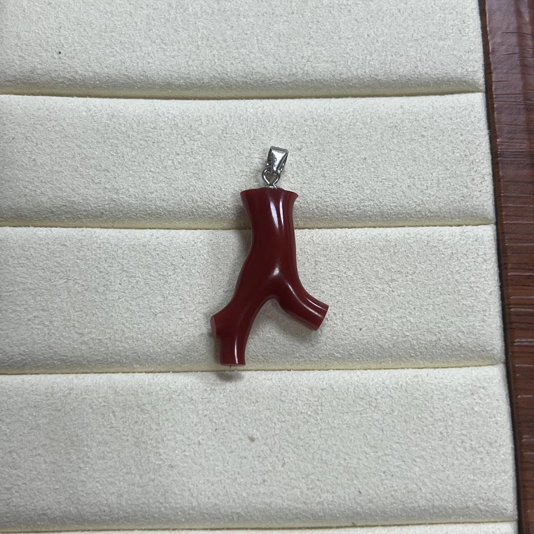 天然阿卡红珊瑚牛血色原枝吊坠