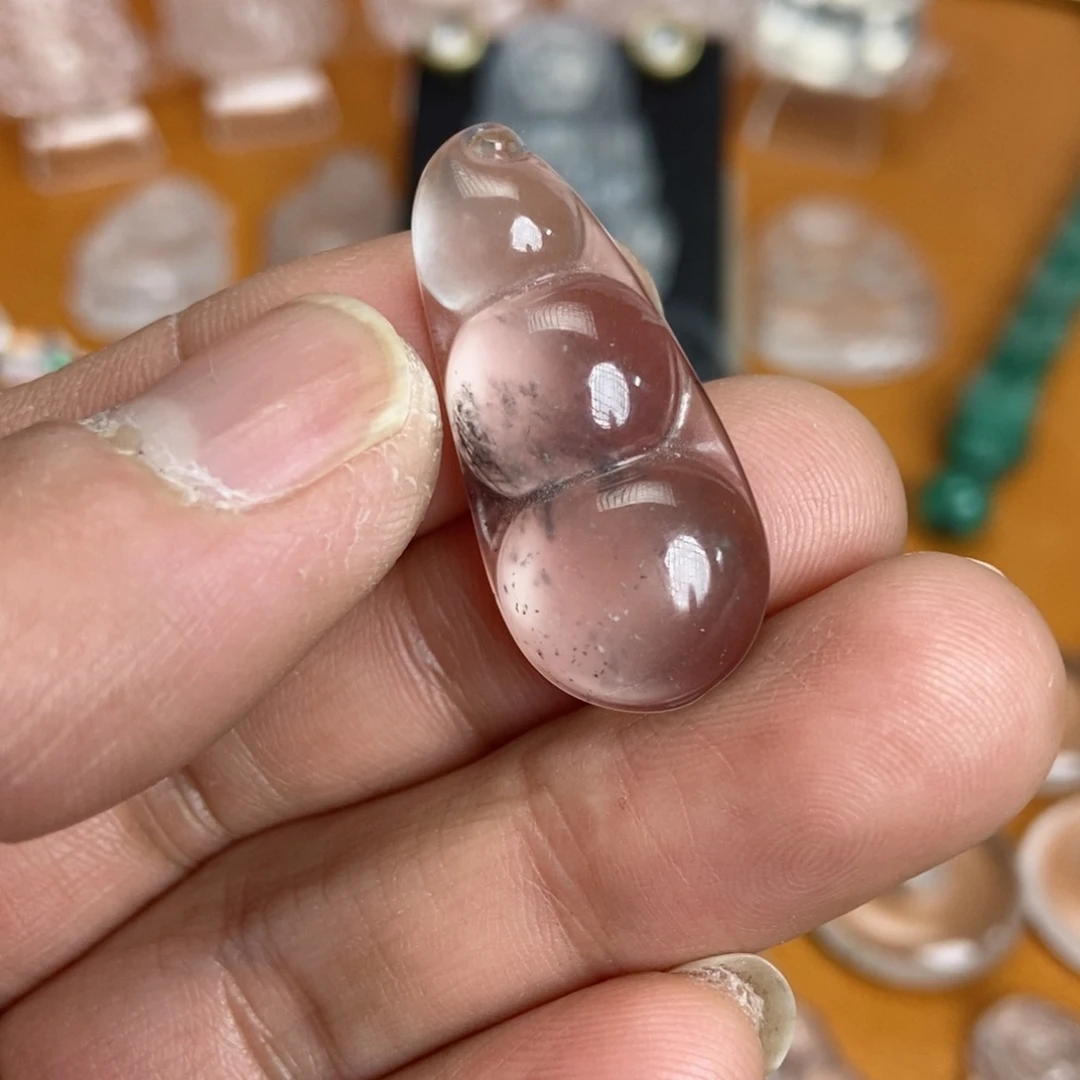 石英质玉吊坠未镶嵌