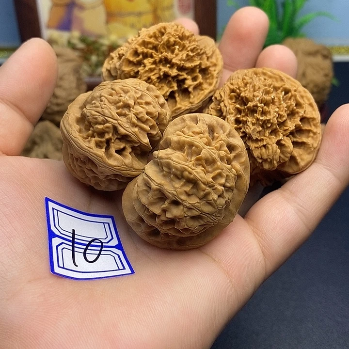 把件文玩核桃40宫灯+41满天星（水尖）