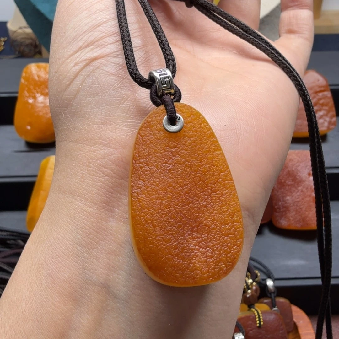 琥珀吊坠(赠链)未镶嵌