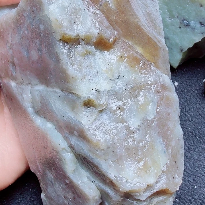 未镶嵌和田玉（糖玉）珠宝半成品