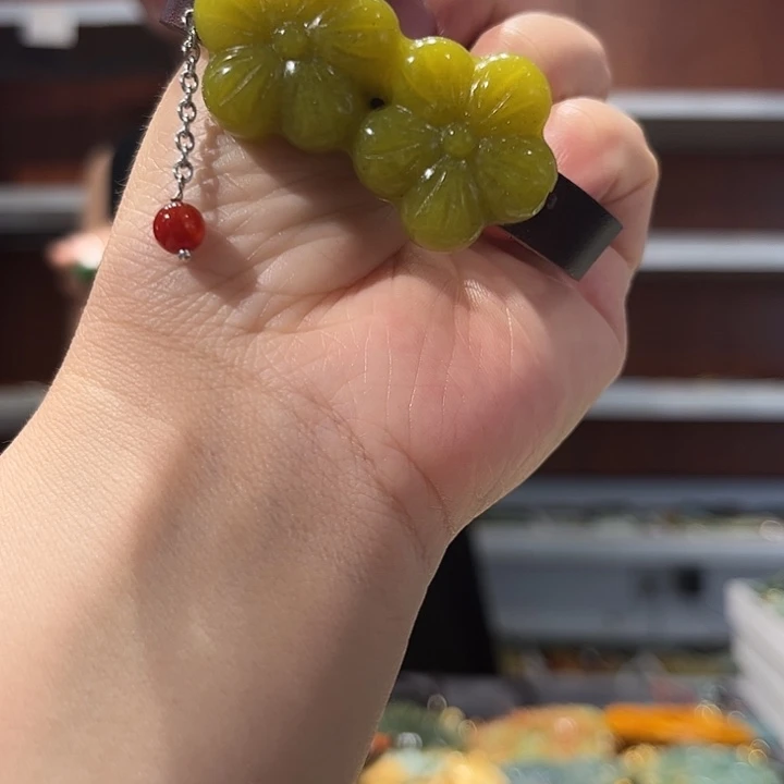 岫玉未镶嵌毛衣链
