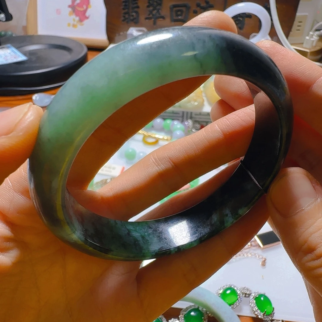 翡翠未镶嵌颈饰翡翠660