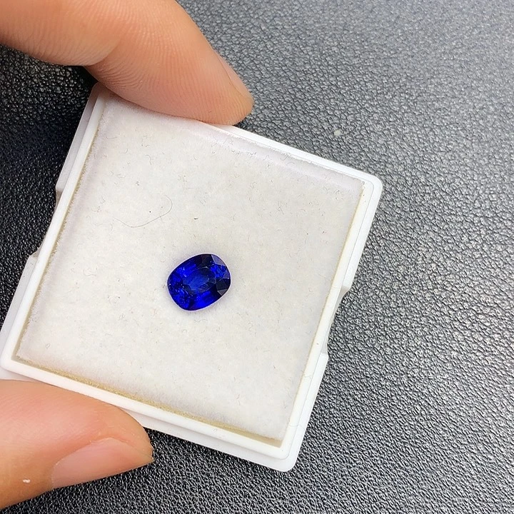 蓝宝石裸石2.11克拉