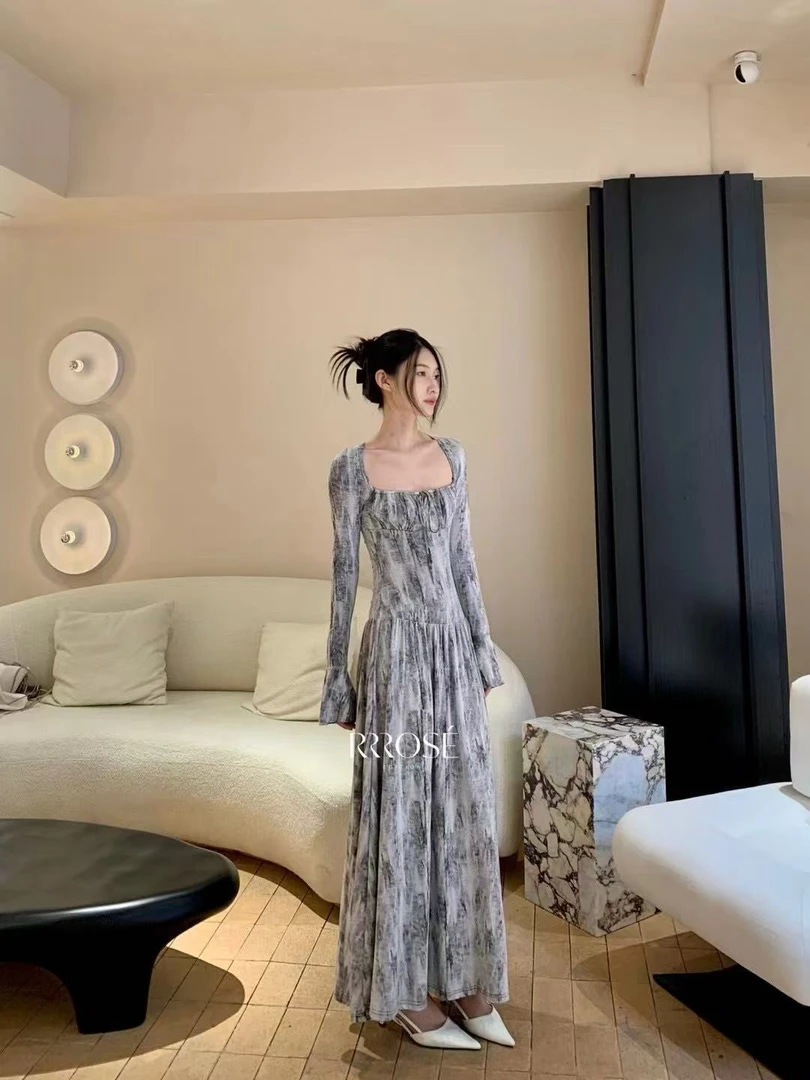 RRROSE法式低腰弹力长袖连衣裙