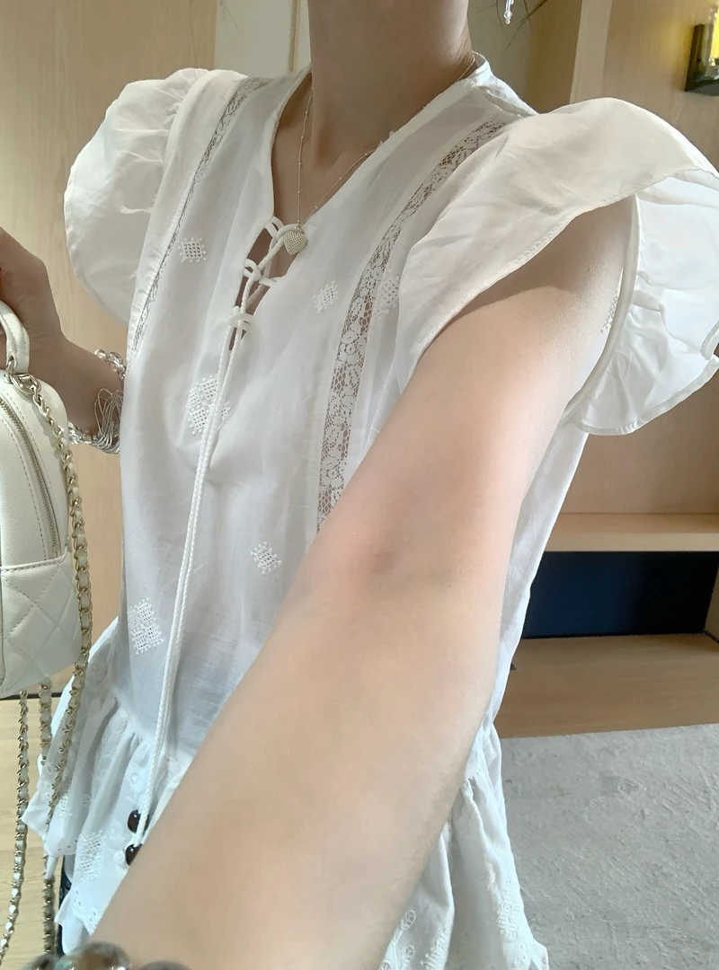韩系系带小飞袖蕾丝边上衣1559      衣长55