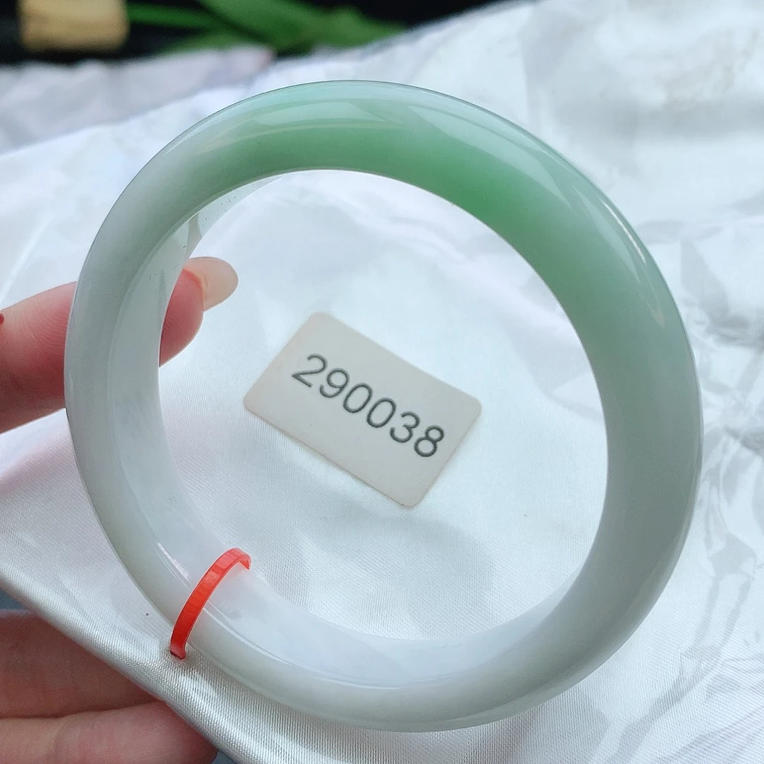 翡翠手镯未镶嵌58圈口290038