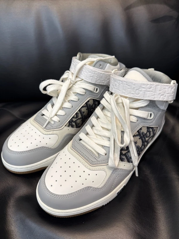 全新未使用 DIOR/迪奥 B27灰白高帮板鞋 41码