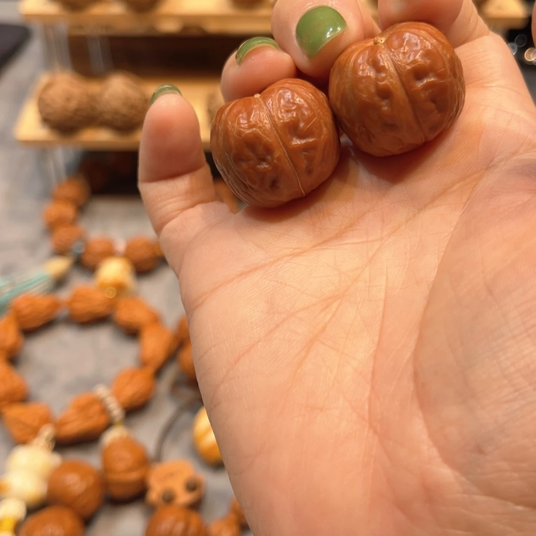 文玩核桃把件小蜜桃臀