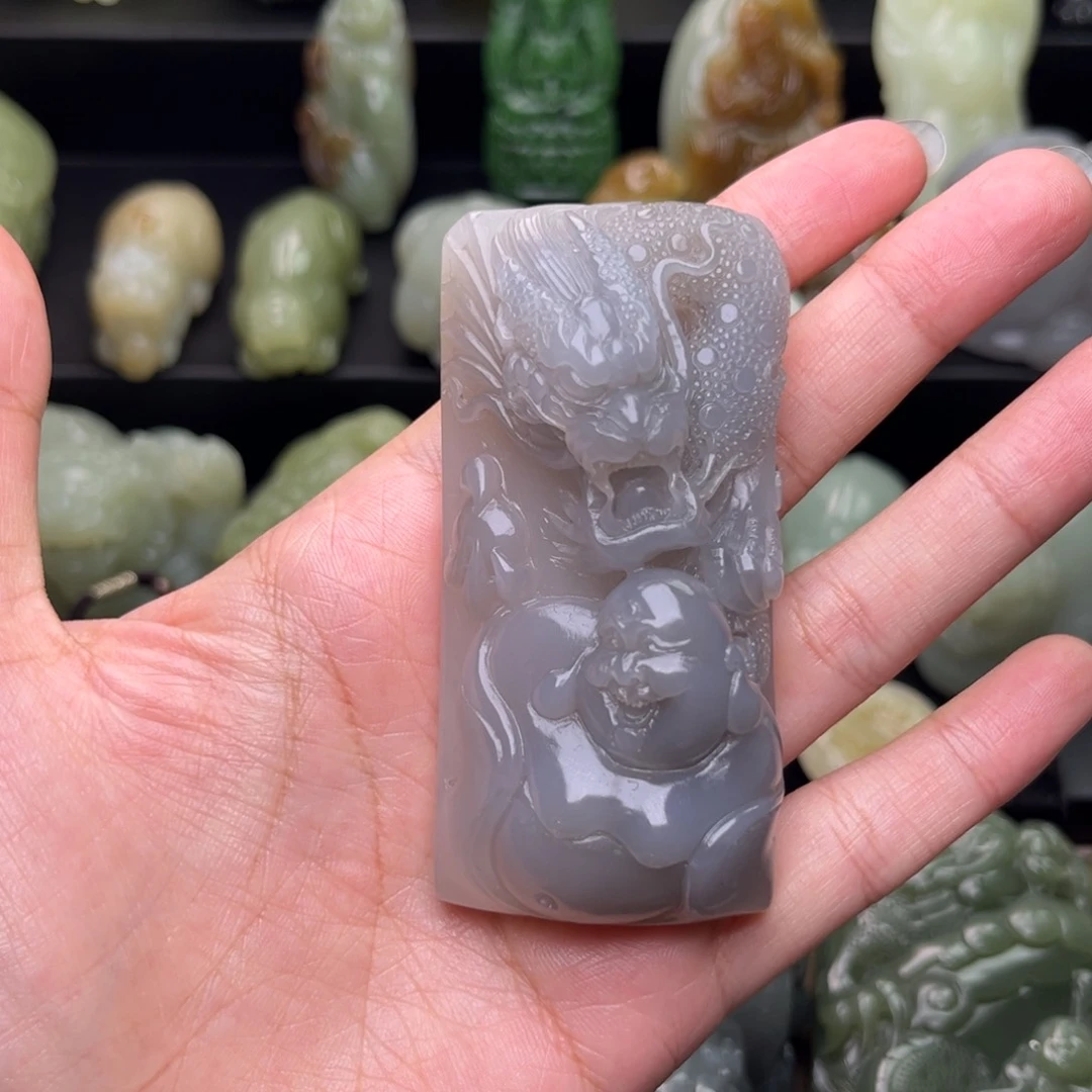 和田玉未镶嵌把件