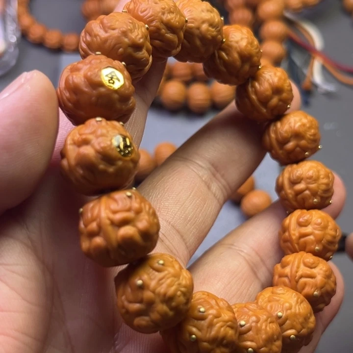 猴头核桃吊坠金蝉