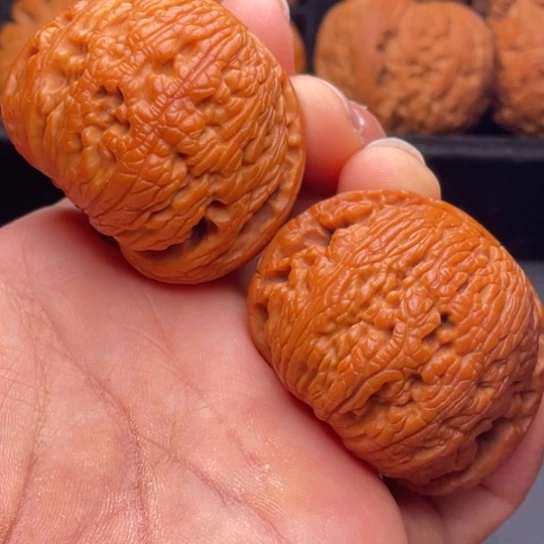 文玩核桃把件秦岭山脉核桃