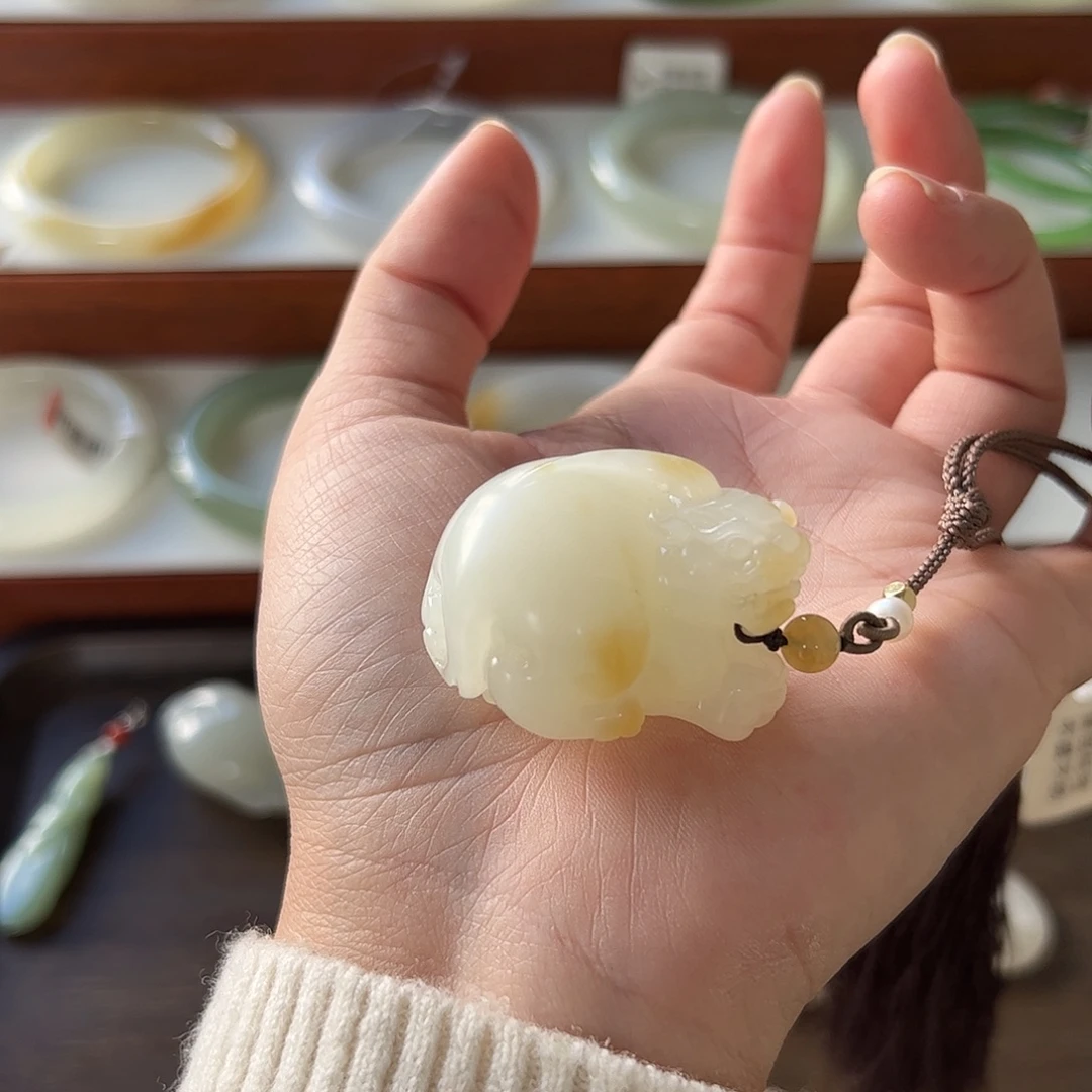 和田玉未镶嵌吊坠(不含链)