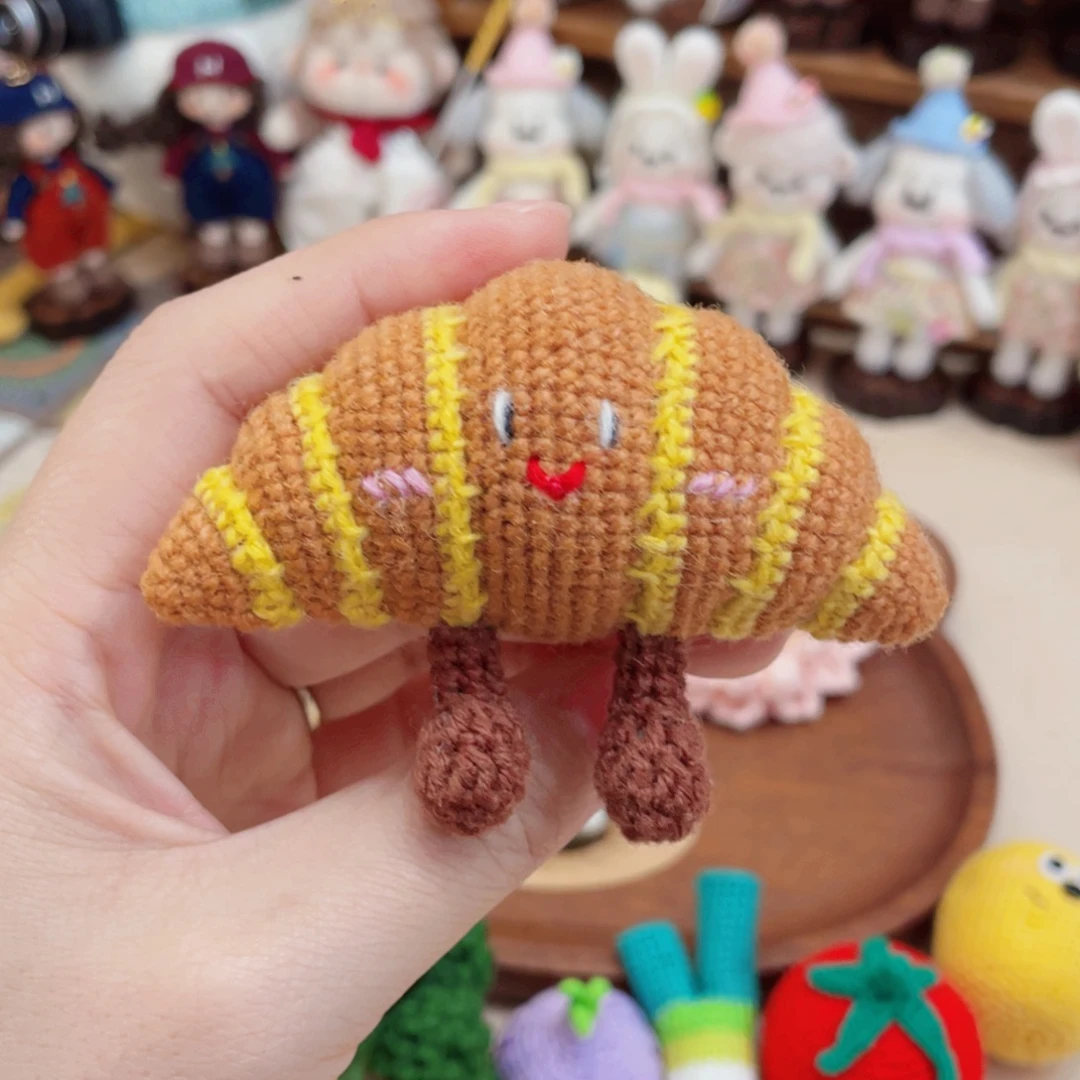 编织品羊毛线牛角包挂件