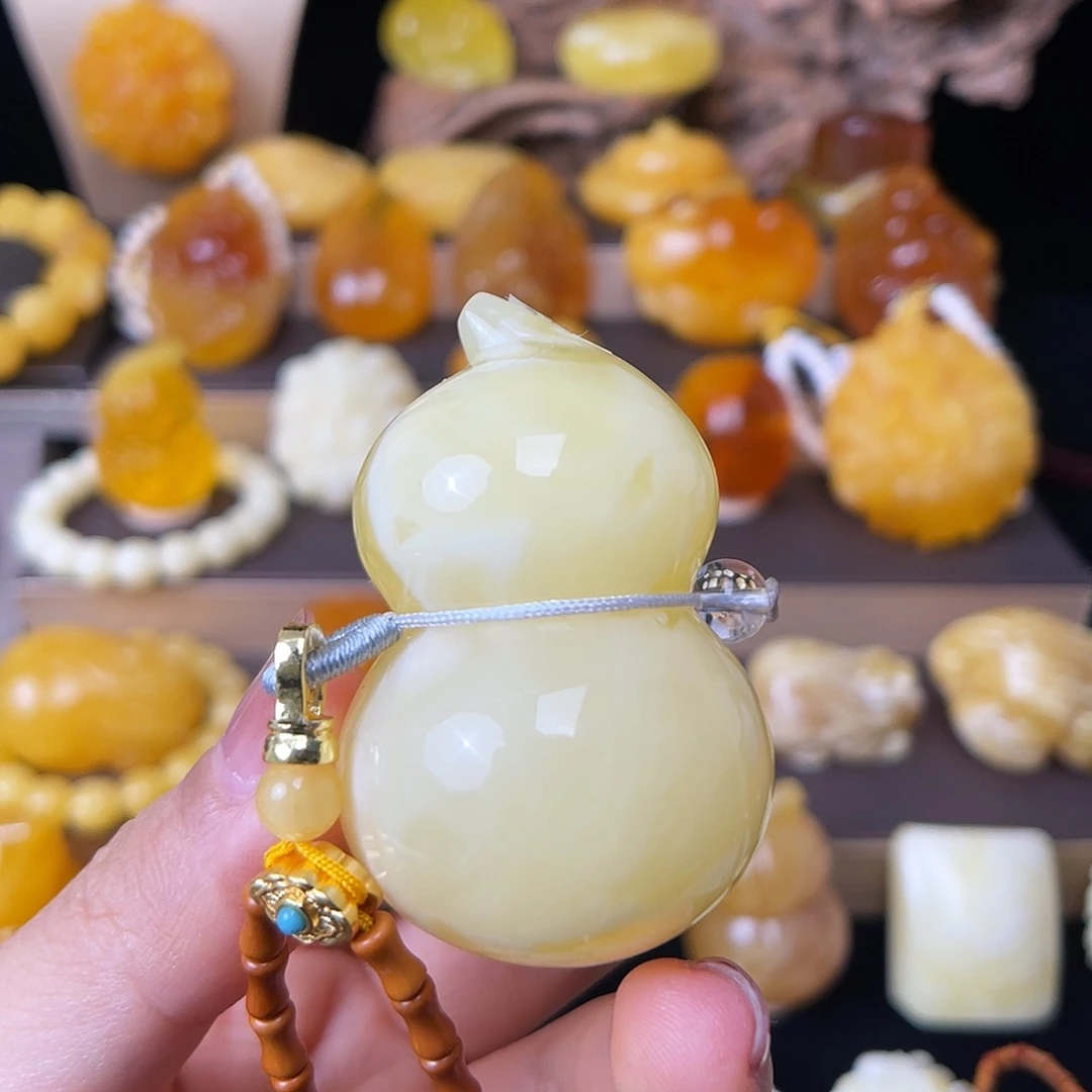 琥珀未镶嵌珠宝奇石