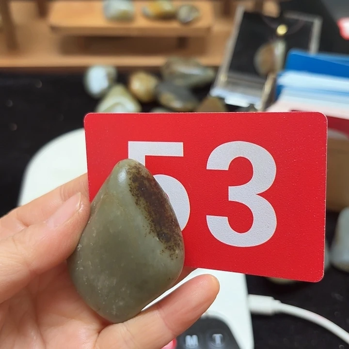 和田玉（糖玉）未镶嵌挂件