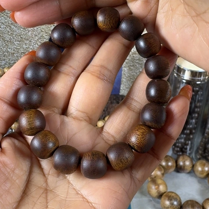 沉香手串阿*，富森红土