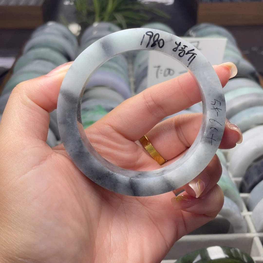 定制翡翠翡翠手镯未镶嵌