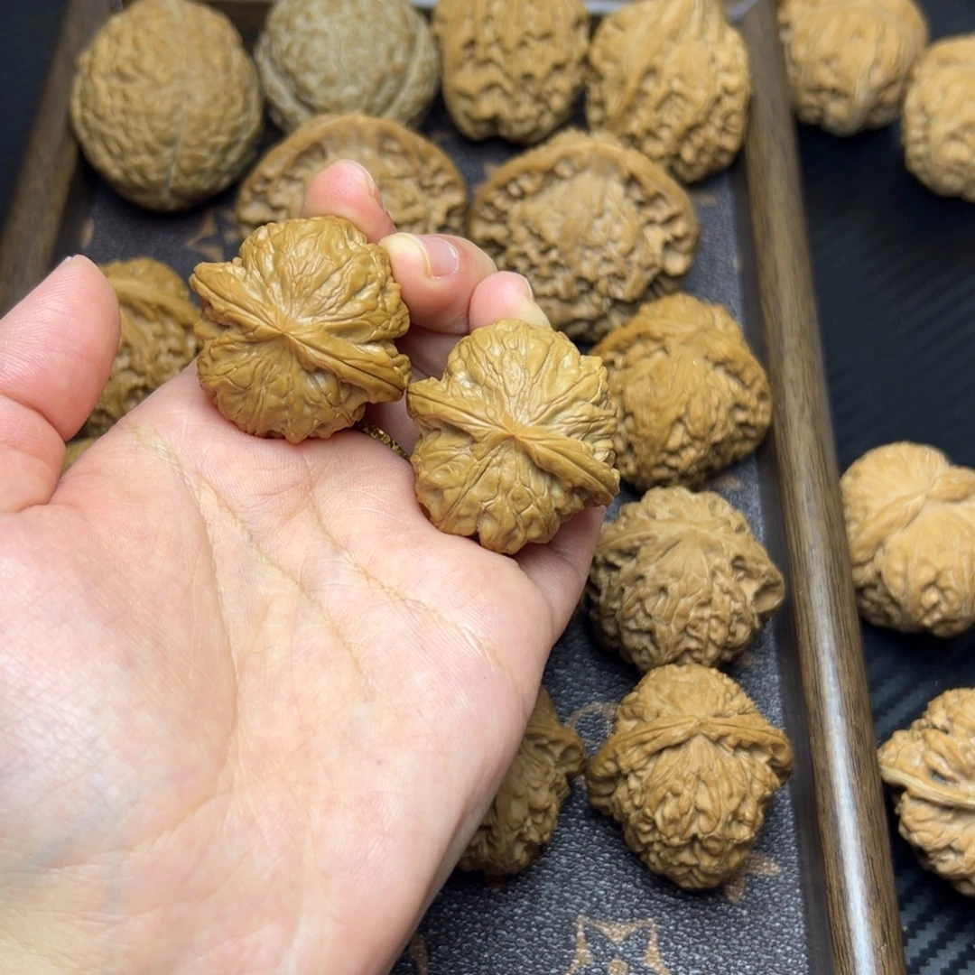 把件文玩核桃小金鱼35+修尖打底