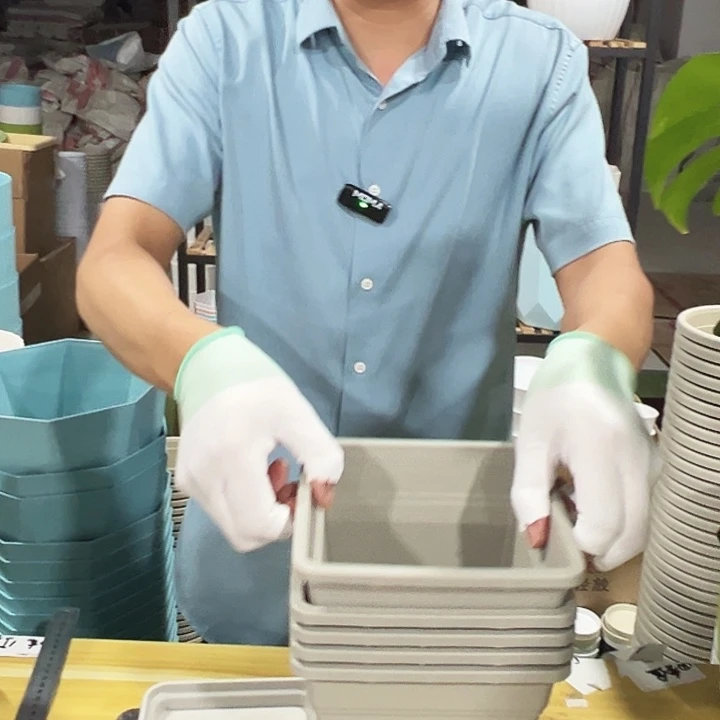 方形160口16高18灰白带托5只