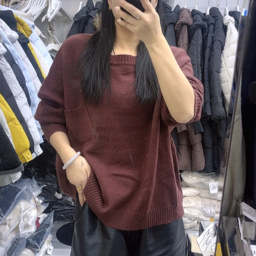 圆领绵左口袋韩风针织女士毛衣时尚新款冬季保暖上衣