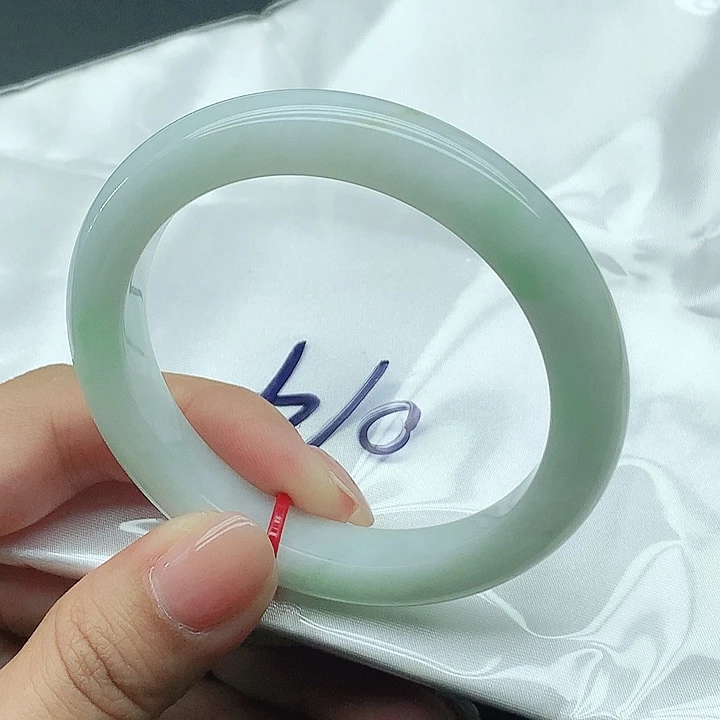 未镶嵌手镯翡翠074