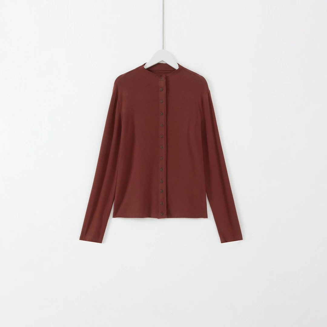 几里与麻 气质通勤小圆领排扣纯色打底衫 衣长61胸围90 2092144