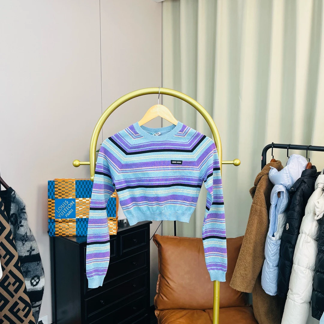 99新 MIU MIU/缪缪 蓝色胸前小logo毛衣 36码