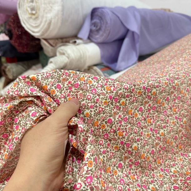 41 纯棉数码印花田园风斜纹棉布面料4米价