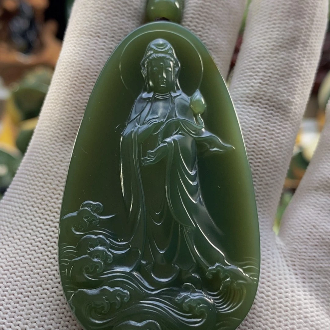 颈饰未镶嵌岫岩河磨玉（透闪石质玉）