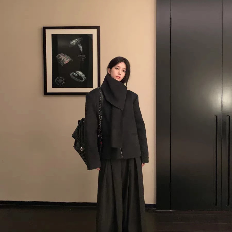 围巾披肩短款女秋冬新款宽松高级感韩版毛呢大衣