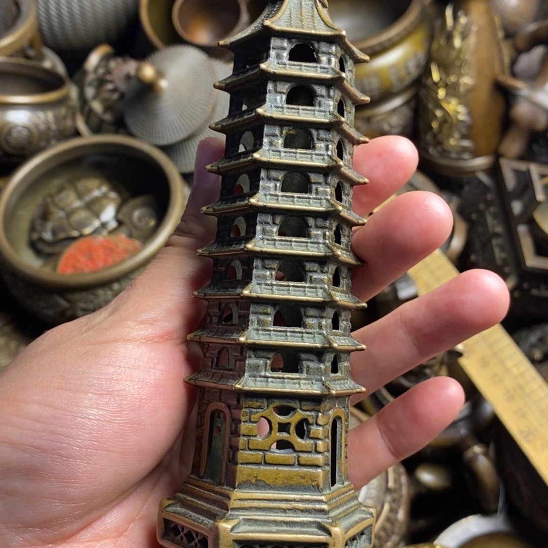 精美铜器做工精良