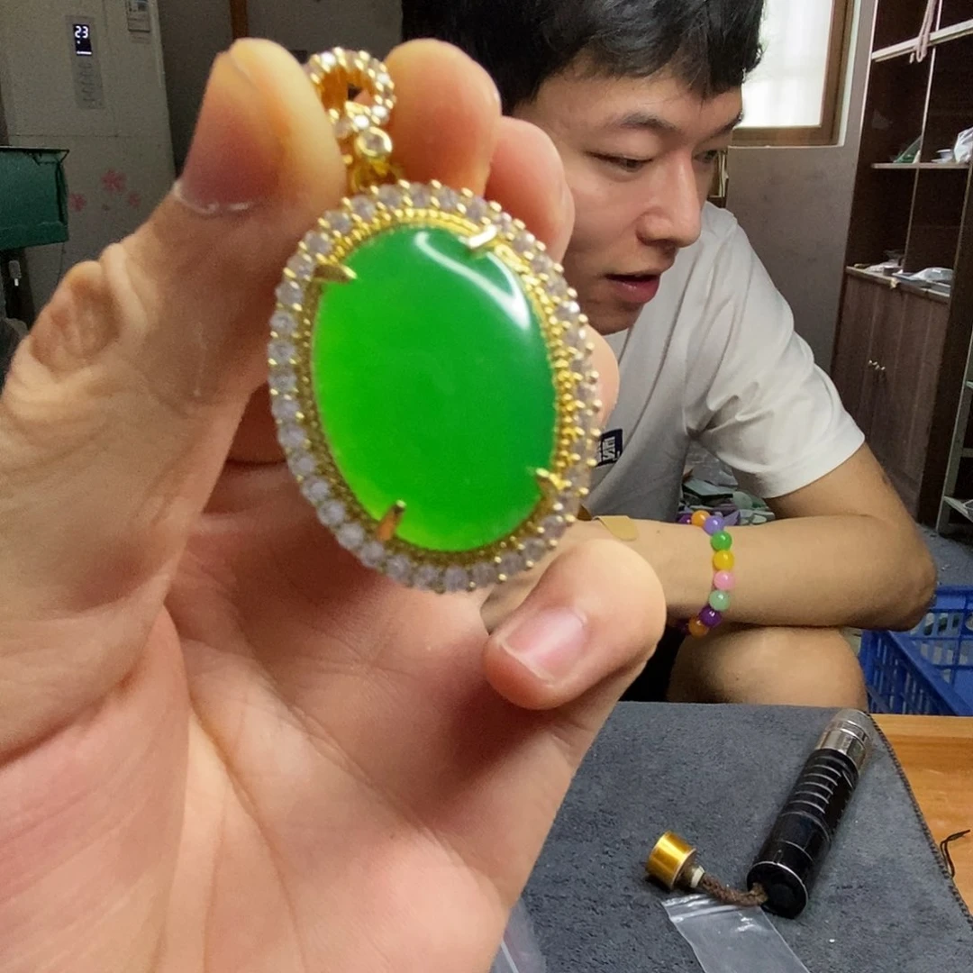 85 缅甸保真珠宝玉石