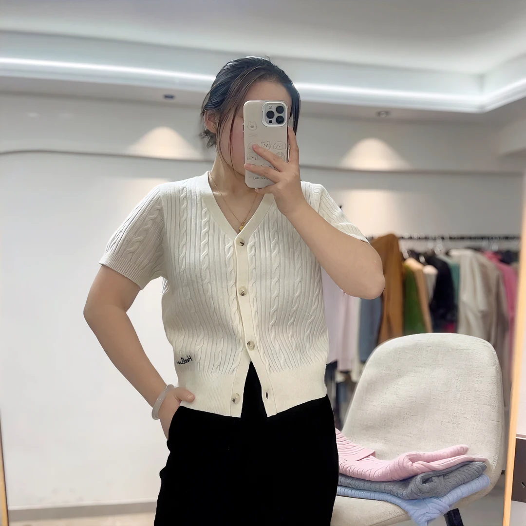 【梦幻春日】百搭BF风~怎么穿都好看的100羊毛V领针织开衫短袖上衣！