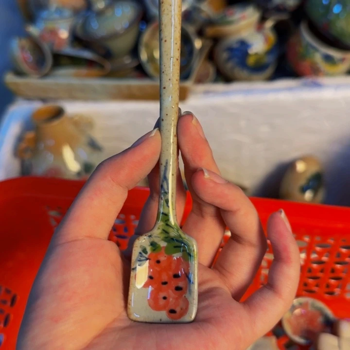 瓷片手工手绘细微不一样