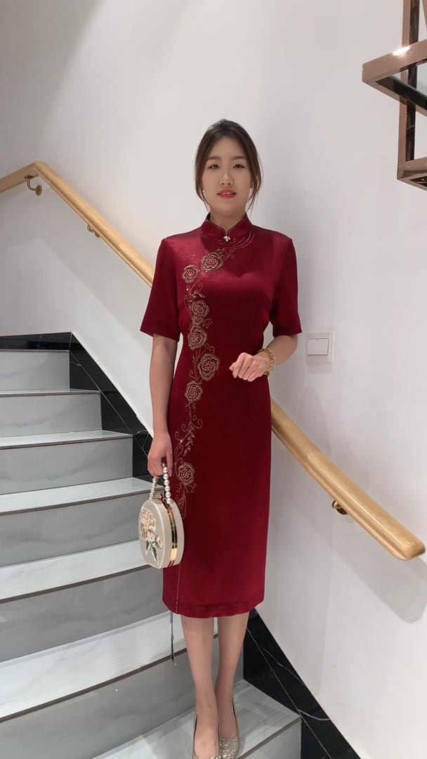 73291玫瑰花烫钻高级醋酸旗袍高端礼服