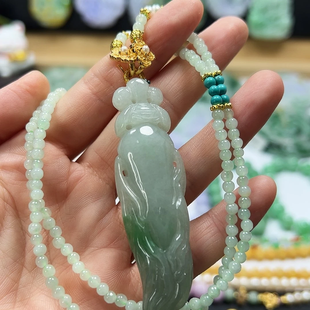 翡翠未镶嵌颈饰吊坠