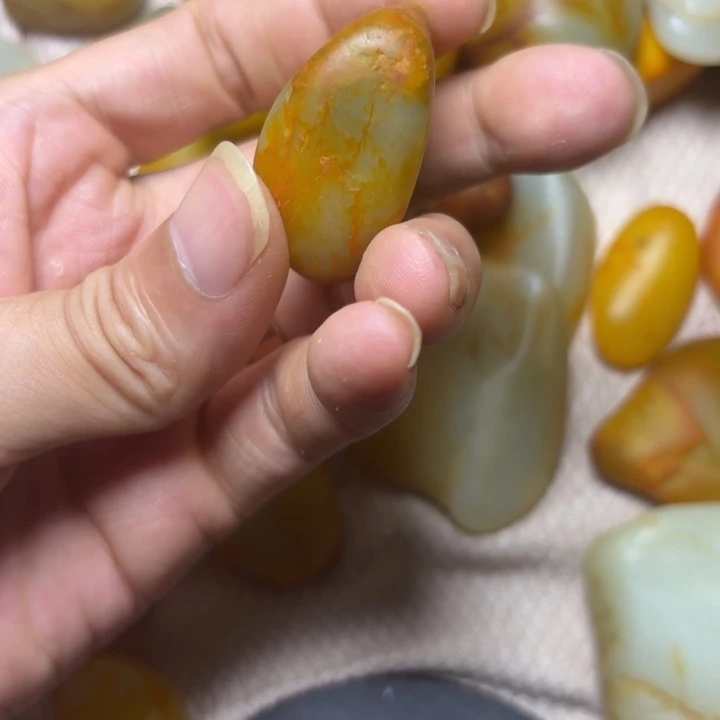 和田玉未镶嵌吊坠(不含链)