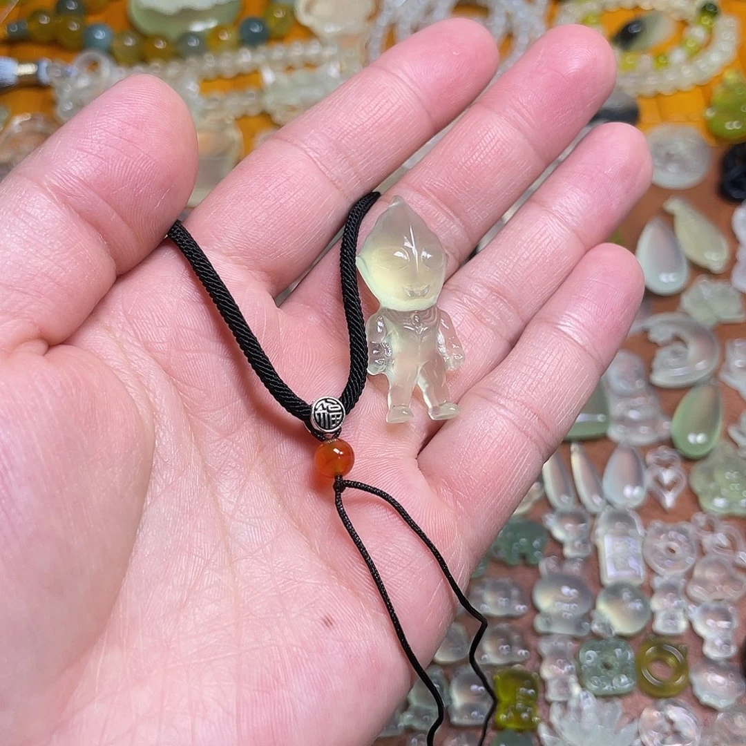 蛇纹石玉吊坠未镶嵌?****下