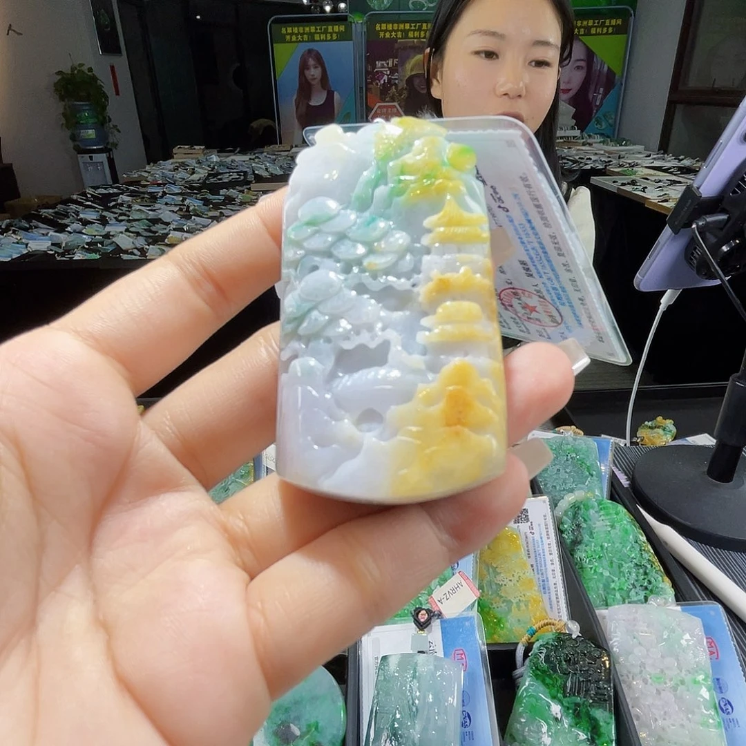 颈饰未镶嵌翡翠一