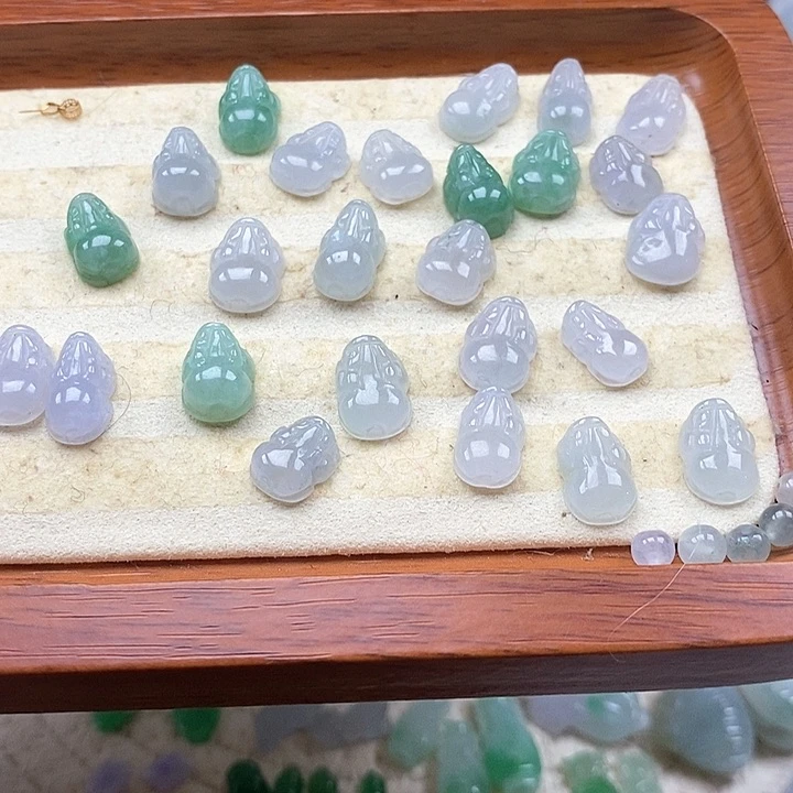 翡翠未镶嵌吊坠(不含链)一个40
