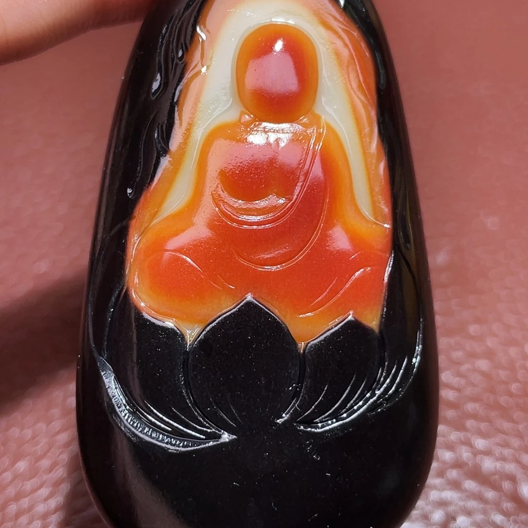 和田玉未镶嵌颈饰心**神